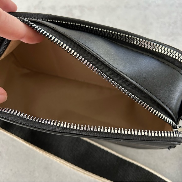 Designer Style Black Matelasse Quilted Camera Crossbody Shoulder Bag , Black NEW - Picture 9 of 10